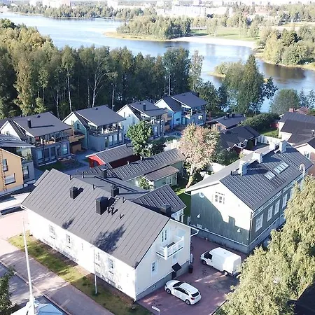 Πανσιόν Turusensaha Όουλου